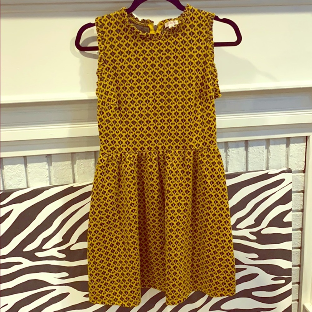 Yellow and Black Print Sleeveless Dress. Small
